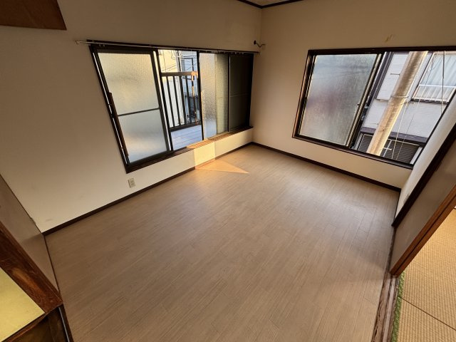 逆井３丁目貸家の寝室