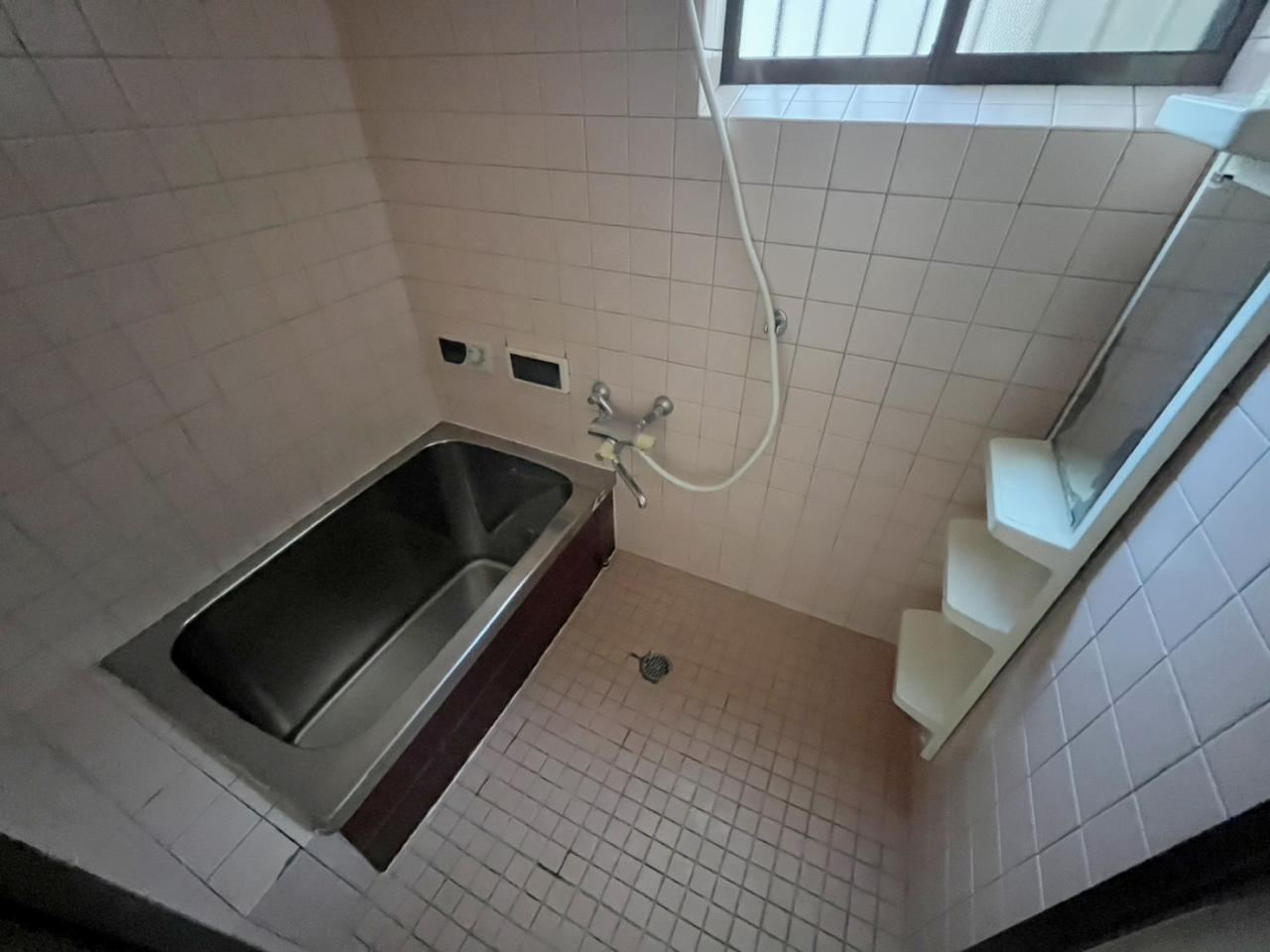 介良乙　戸建の浴室