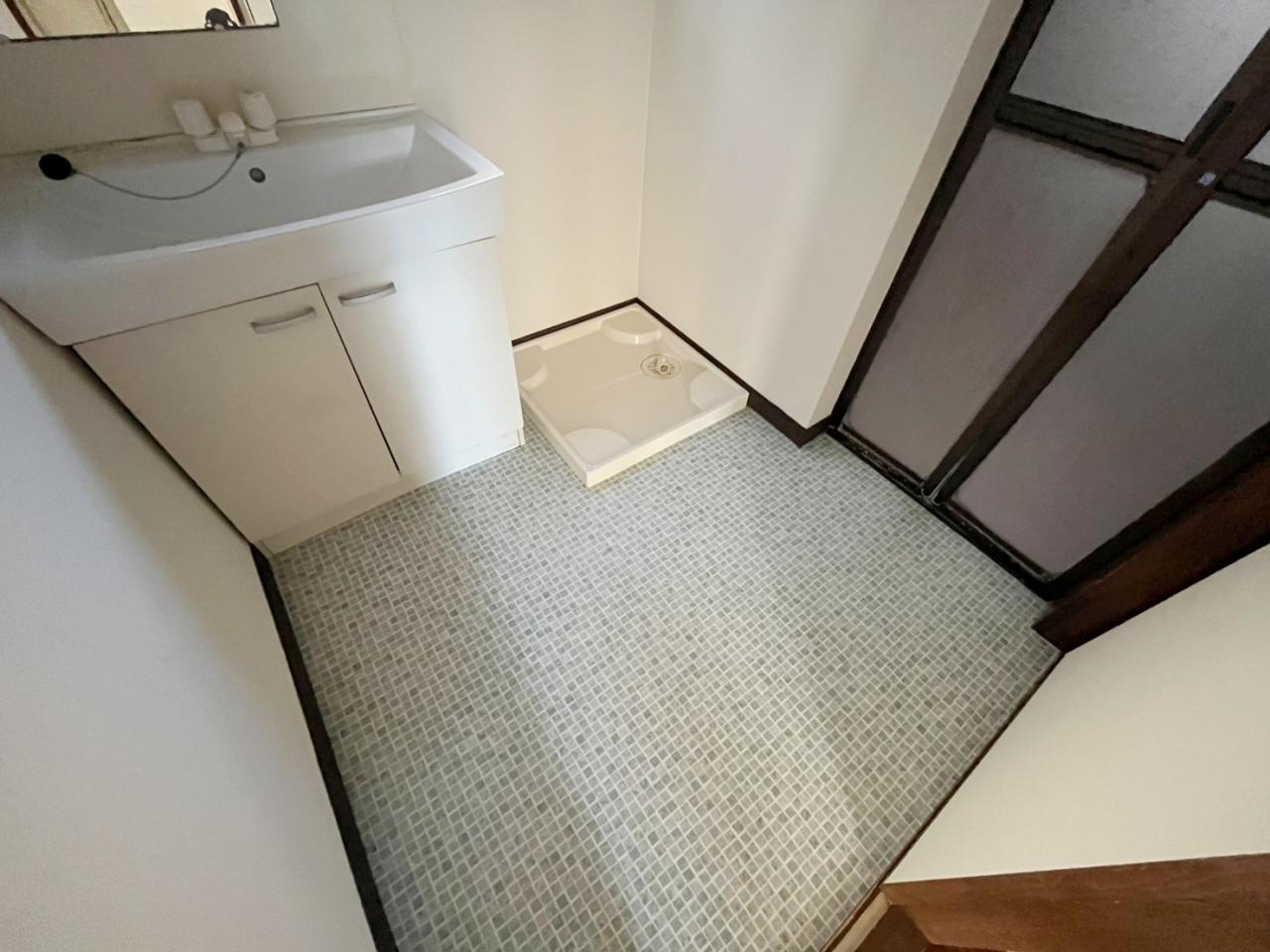 介良乙　戸建の洗面所