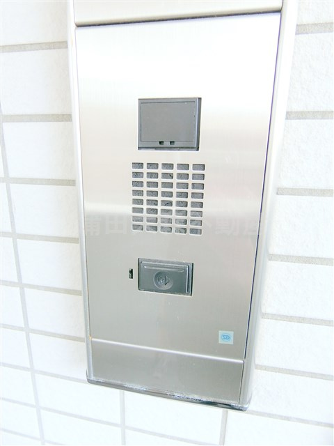 TLRレジデンス大鳥居の玄関