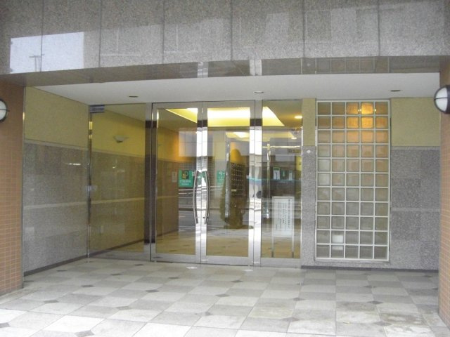 ローヤルシティ川越のエントランス