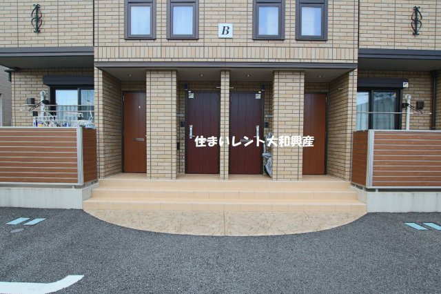 ボンジュール相模大野Bのエントランス