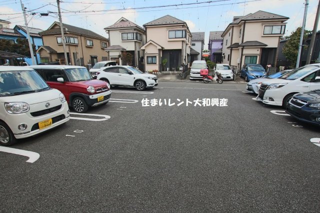 ボンジュール相模大野Bの駐車場