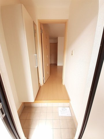 エレガンシア・ブローテⅠの玄関|落ち着いた玄関です