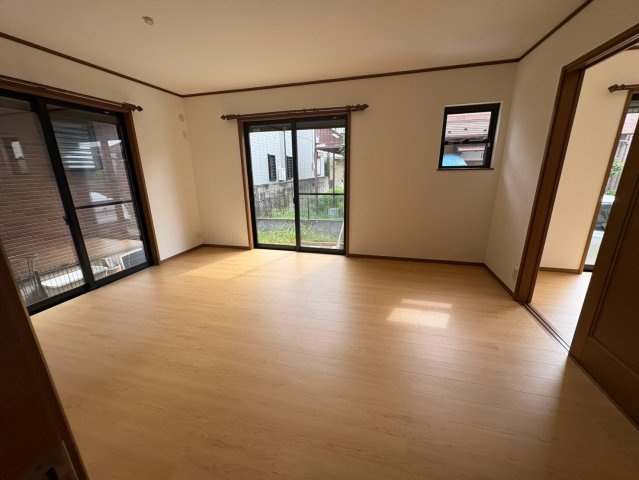 狭山市入間川　中古戸建　西武新宿線『狭山市駅』徒歩9分　【入間川東小学区】の居間・リビング