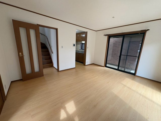 狭山市入間川　中古戸建　西武新宿線『狭山市駅』徒歩9分　【入間川東小学区】の居間・リビング