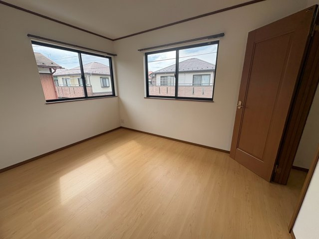 狭山市入間川　中古戸建　西武新宿線『狭山市駅』徒歩9分　【入間川東小学区】の洋室