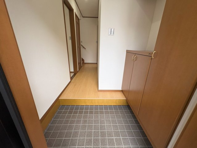 狭山市入間川　中古戸建　西武新宿線『狭山市駅』徒歩9分　【入間川東小学区】の玄関