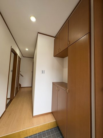 狭山市入間川　中古戸建　西武新宿線『狭山市駅』徒歩9分　【入間川東小学区】の玄関