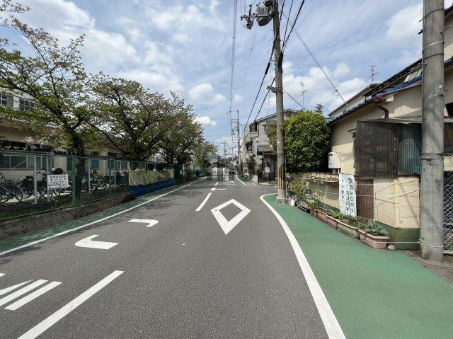 メゾンティック2の周辺