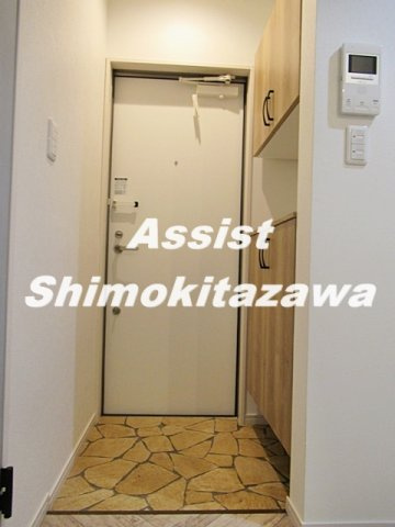 ノース下北沢の玄関