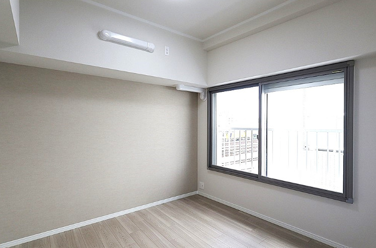 芦屋シティハイツの洋室