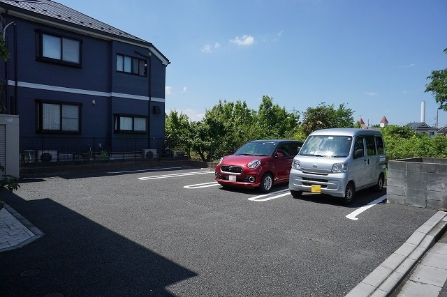 フェリーチェカーサの駐車場