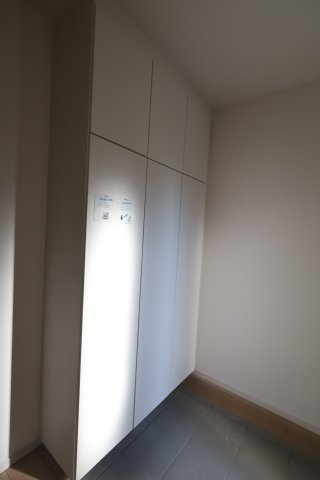 《仲介手数料無料》練馬区谷原６丁目20-33新築一戸建て‎KEIAI Graceの玄関
