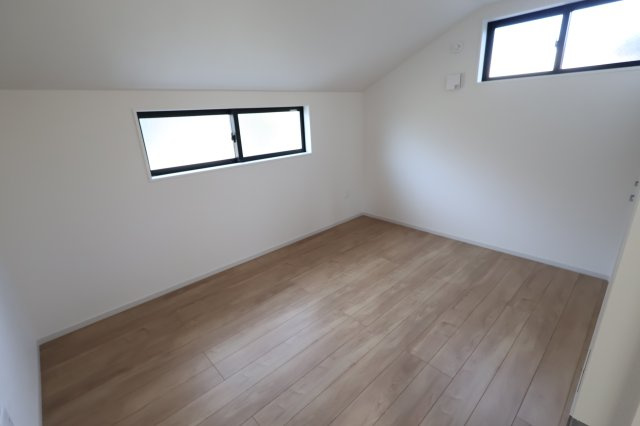 《仲介手数料無料》練馬区谷原６丁目20-33新築一戸建て‎KEIAI Graceの洋室|2階 6帖