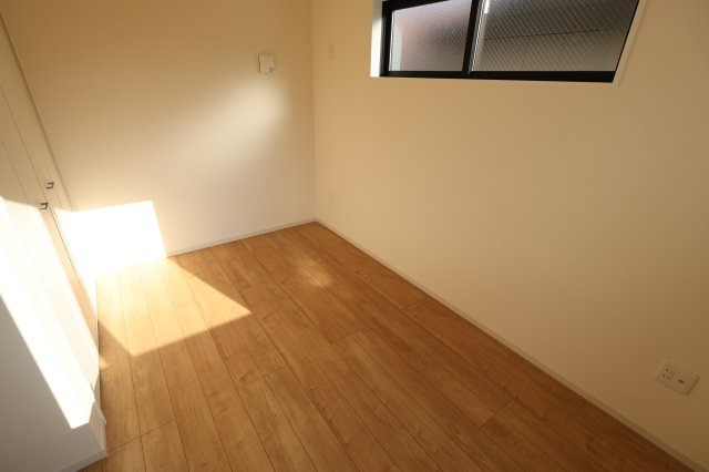 《仲介手数料無料》練馬区谷原６丁目20-33新築一戸建て‎KEIAI Graceの洋室|2階 5.5帖