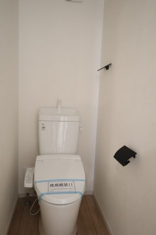 《仲介手数料無料》練馬区谷原６丁目20-33新築一戸建て‎KEIAI Graceのトイレ|2階