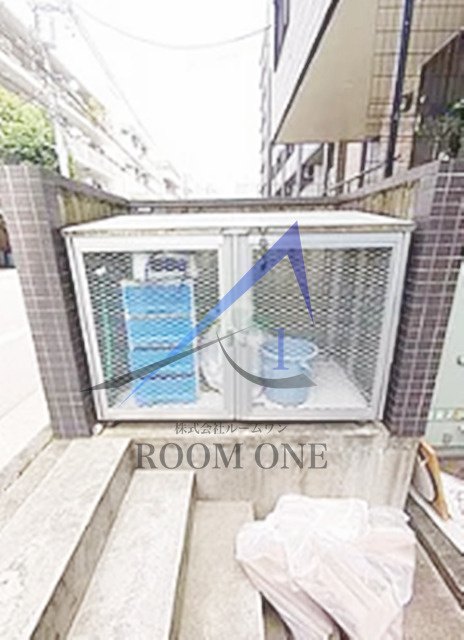 プレール・ドゥーク北新宿Ⅳ