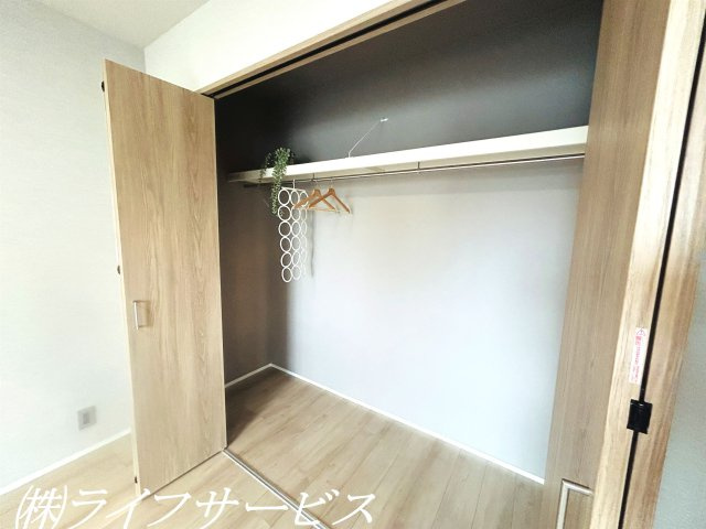 【収納】 | シティコート下新庄１号棟 | バルコニー側洋室6.3帖／ワイドクローゼットあり！