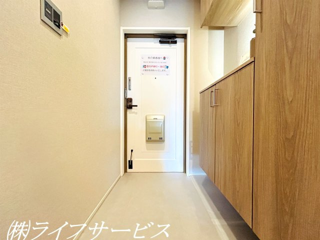 【玄関】 | シティコート下新庄１号棟 | 玄関／天井高のシューズボックス有！