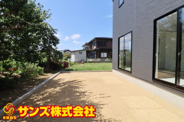 郡山市台新１丁目　　　１号棟　　　開成小学校、郡山第１中学区の外観|庭スペース♪
