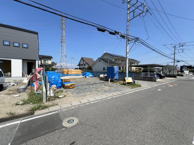 新築　藤岡立石　2区画　の前面道路含む現地写真|南西側接道幅員約5.92ｍ