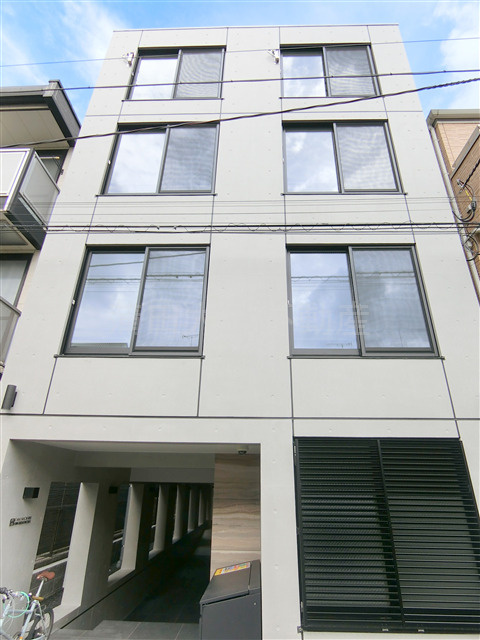 COCOCUBE大森本町の外観|2024年9月築　RC鉄筋コンクリート造地上4階建て総戸数14戸
東京都大田区大森本町2丁目　京浜急行本線平和島駅近徒歩5分