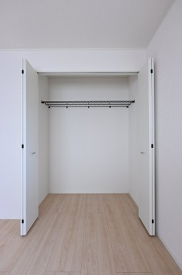 【収納】 | 大泉町寄木戸第18 アーネストワン　全５棟 | 各居室に収納付きでお部屋もスッキリ片付きます♪