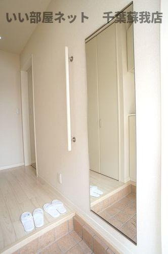 オアシスⅨの玄関|明るい玄関です