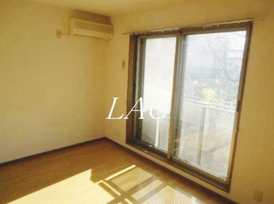 【居間・リビング】 | メルベイユイシイ | 洋室のお部屋です。