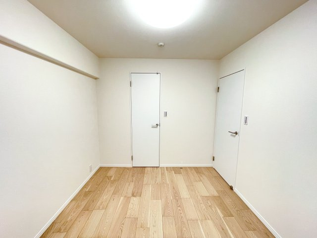 ルネ蒲田ガーデンステイツの洋室|ルネ蒲田ガーデンステイツ：約５．２帖の洋室にもウォークインクローゼット・窓が付いております！