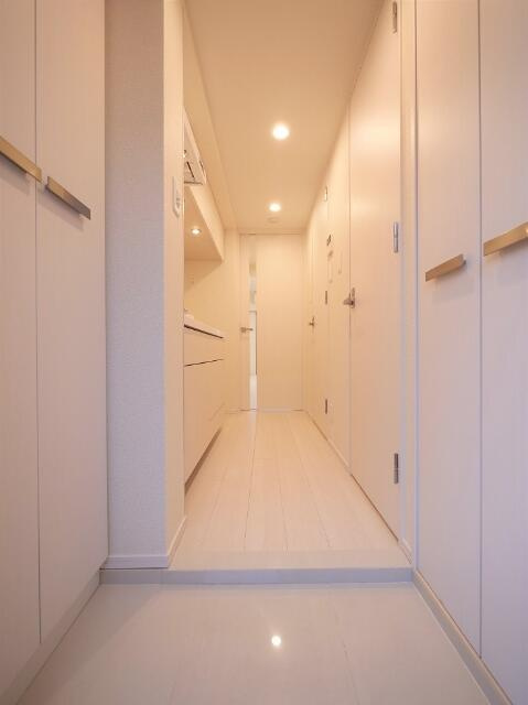 ＰＲＥＭＩＵＭ　ＣＵＢＥ　Ｇ　三軒茶屋の玄関|毎日通る玄関はこちらです