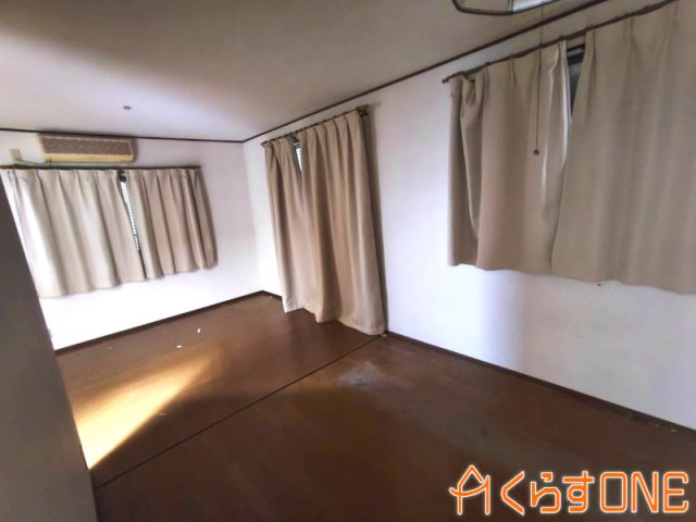 【洋室】 | 生活便利な立地でゆとりある中古戸建／たつの市御津町苅屋