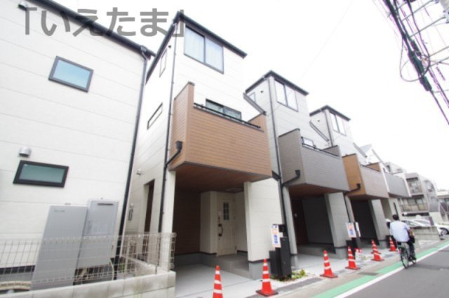 【仲介手数料無料！万円府中市南町4丁目　新築戸建て（全3棟）1号棟　4280万円の画像