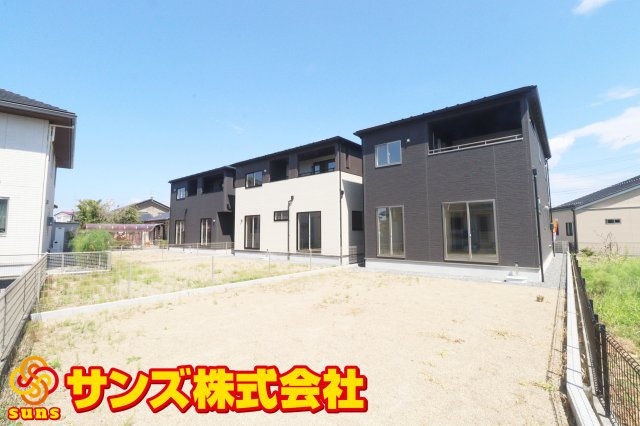 郡山市東原１丁目　　　１号棟　　　富田東小学校、富田中学区の外観|南東側から見た区画全体♪