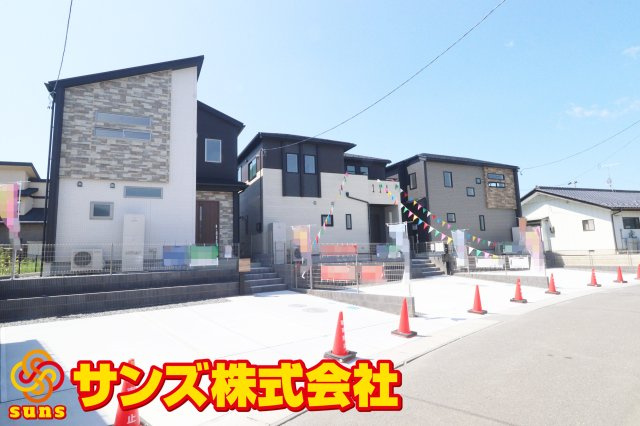 郡山市東原１丁目　　　１号棟　　　富田東小学校、富田中学区の外観|北東側から見た区画全体♪