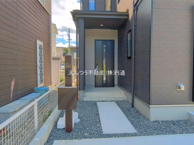 東安戸町の玄関