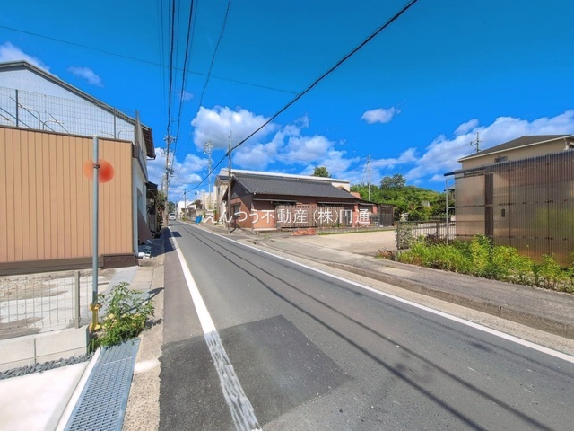 東安戸町の前面道路含む現地写真