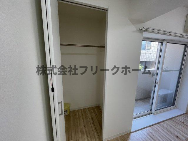 三鷹市下連雀４丁目の賃貸マンションの収納