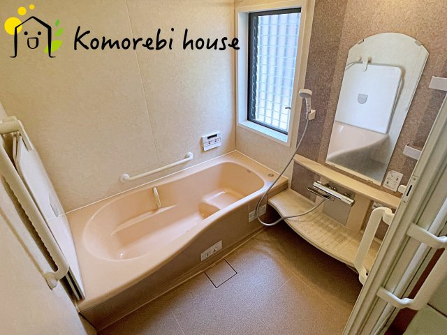 桶川市上日出谷　中古戸建の浴室|コンパクトで使いやすいお風呂です