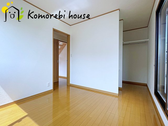 桶川市上日出谷　中古戸建の寝室|開放的な寝室です