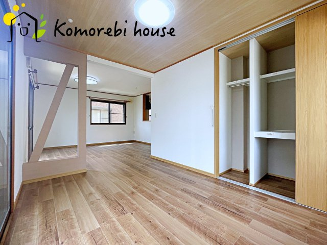 桶川市上日出谷　中古戸建の居間・リビング|ゆったりとした居間です
