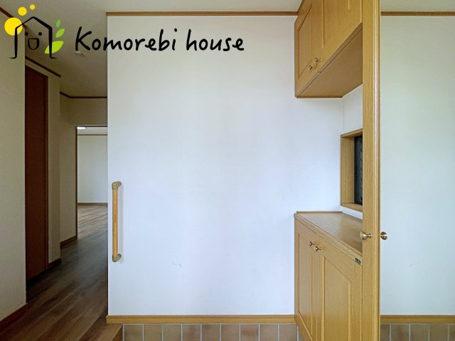 桶川市上日出谷　中古戸建の玄関|シンプルで使いやすい玄関です