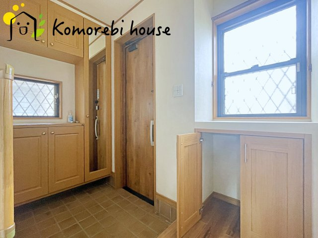 桶川市上日出谷　中古戸建の玄関|毎日通る玄関はこちらです