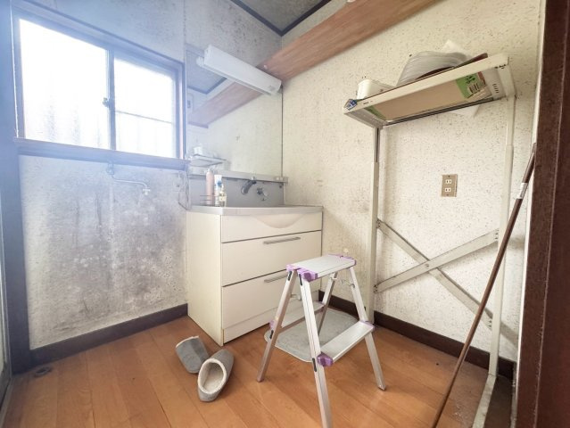 今だけお得な中古戸建♪常陸太田市瑞龍町の独立洗面台|独立洗面台あり、毎朝おしゃれに忙しい女性の方におすすめです