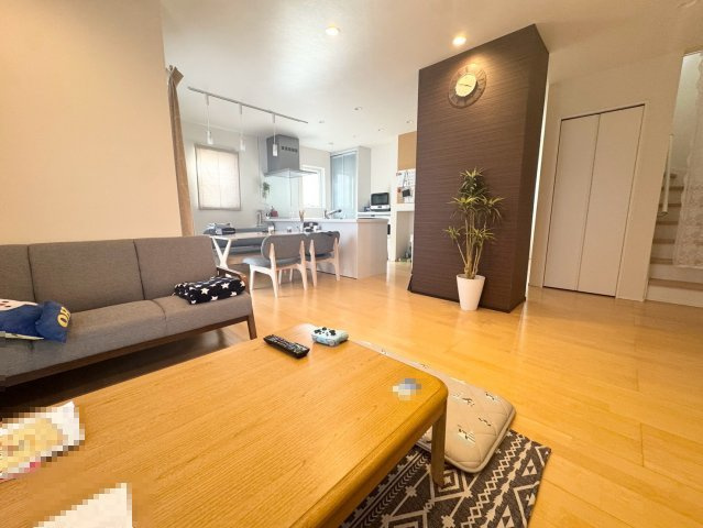 築浅で立地も良い豪華な注文住宅♪さくら市氏家の居間・リビング|使いやすいリビングです