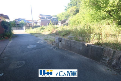 【前面道路含む現地写真】 | 鍋倉町・土地（53坪）