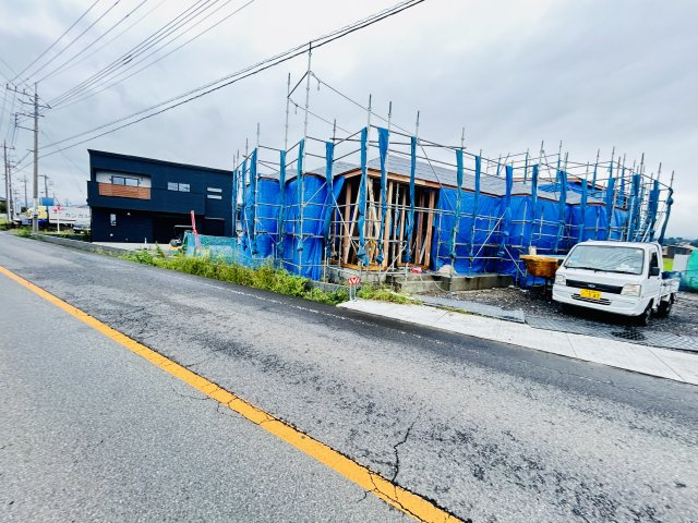 新築　渋川市半田　5号棟の前面道路含む現地写真|現地写真　東側接道幅員約4.3ｍ