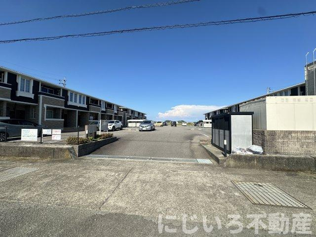 シエル・エトワレⅣの駐車場