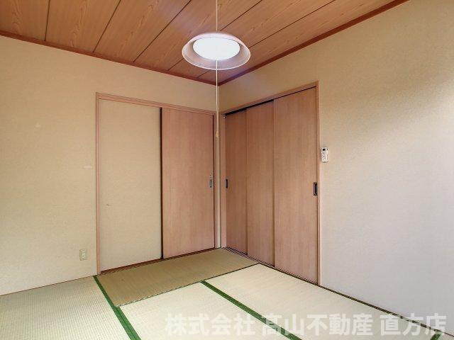直方市大字感田のテラスの和室